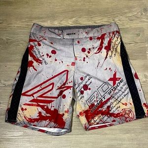 MMA TRAINING DIRTY & BLOODY REVENGE SERIES GYM WORKOUT SHORTS SZ LG